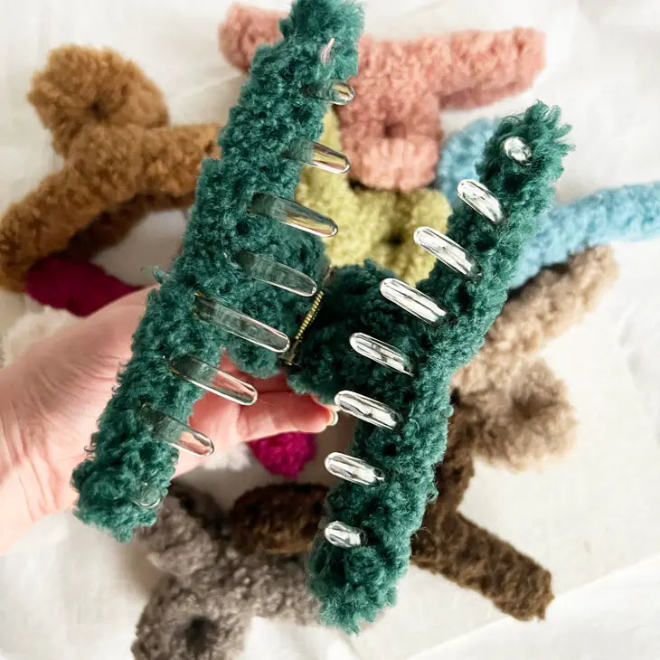 Sherpa Claw Clip